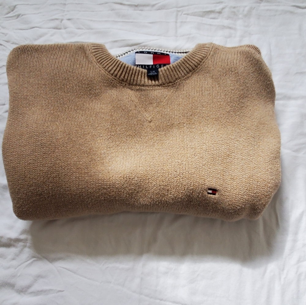 Tommy Hilfiger sweater Size Large